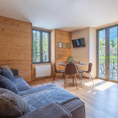 Newly Renovated Apartment With Mont Blanc View 霞慕尼 外观 照片