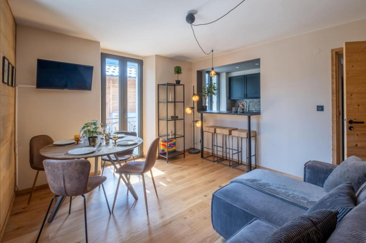 Newly Renovated Apartment With Mont Blanc View 霞慕尼 外观 照片